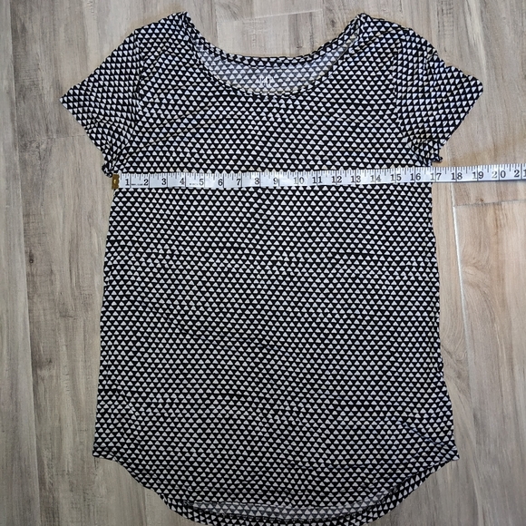 Gap Black and White Pattern Shirt size Small - Picture 7 of 7